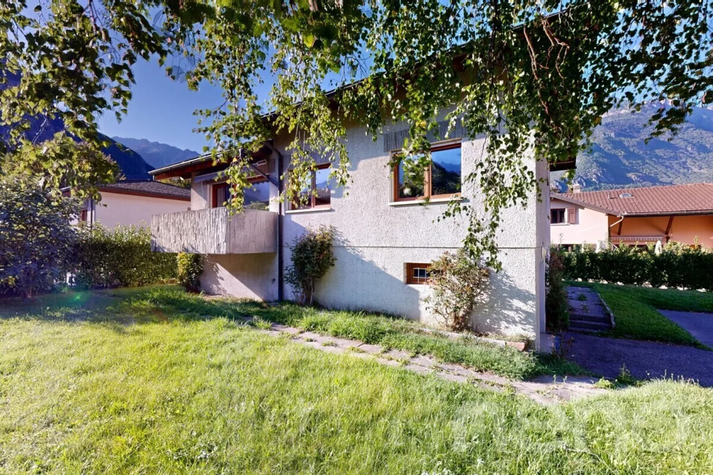 Casa familiare con 6 stanze - Foto 2 di 12