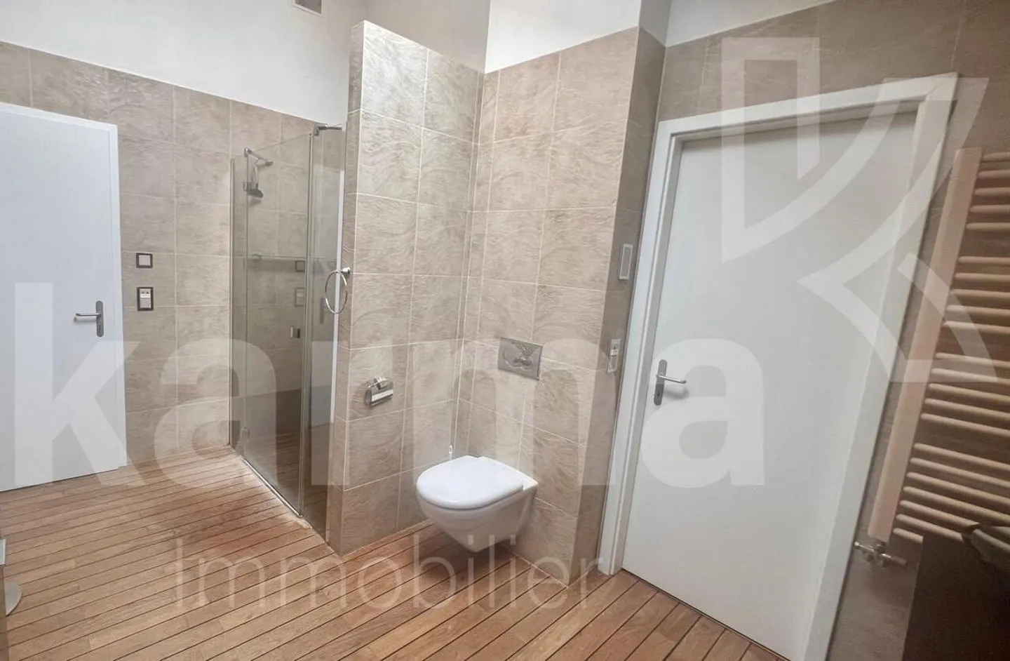 Spacieuse maison individuelle de 7,5 pièces - Foto 7 von 13