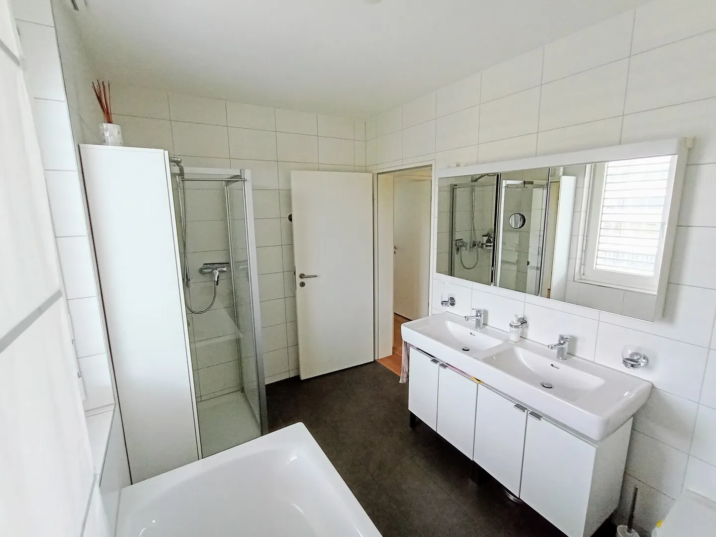 APPARTEMENT 3½ PIÈCES À EBIKON (LU), MEUBLÉ, TEMPORAIRE - Photo 9 sur 11