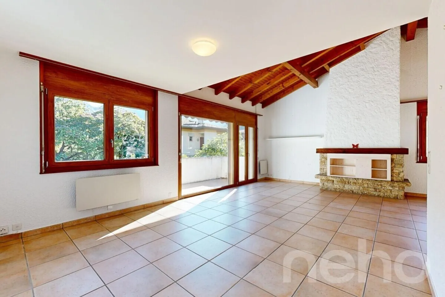 Casa familiare con 6 stanze - Foto 4 di 12