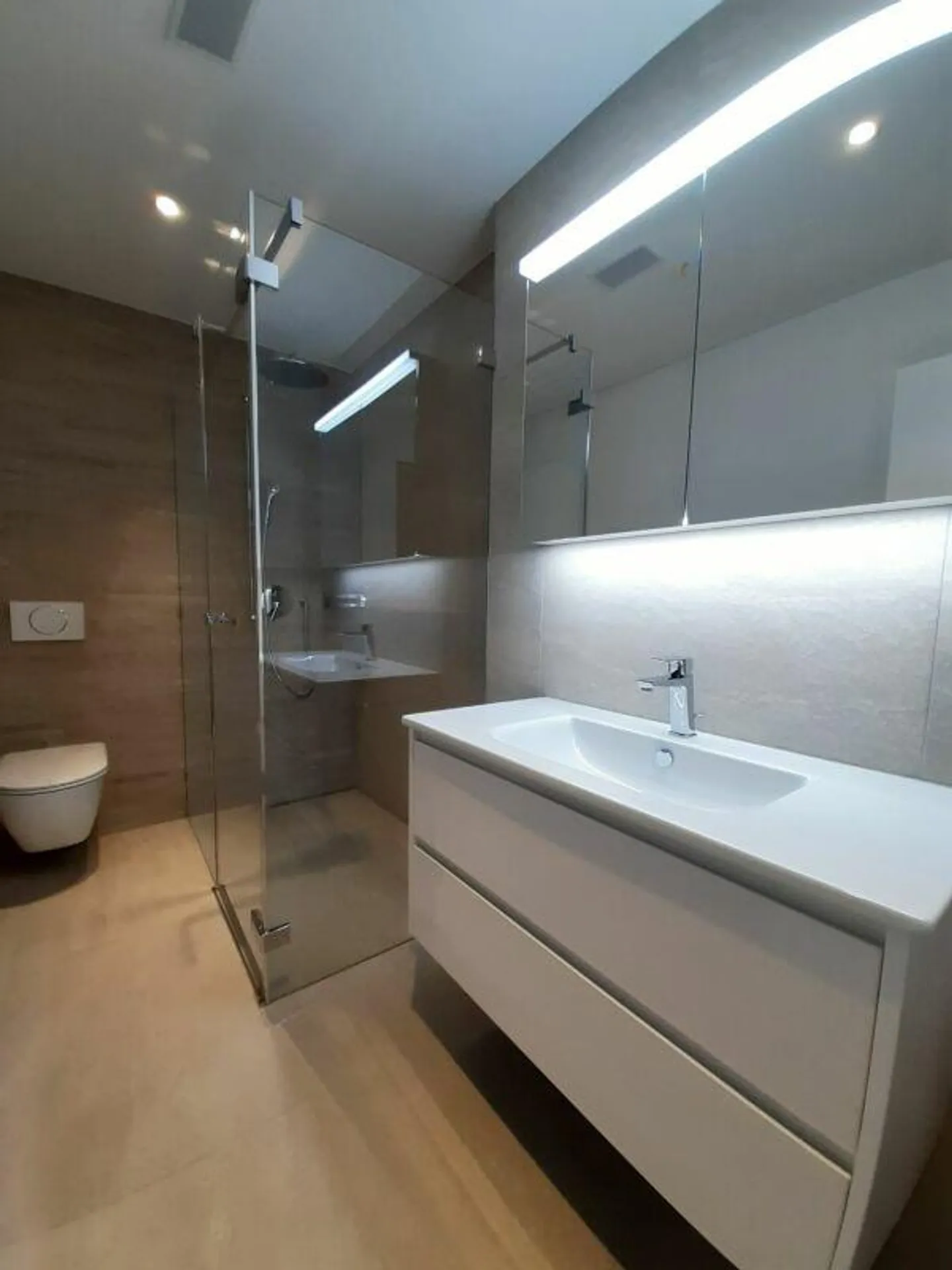 Great 2 1/2 room apartment with large balcony - Photo 6 of 8