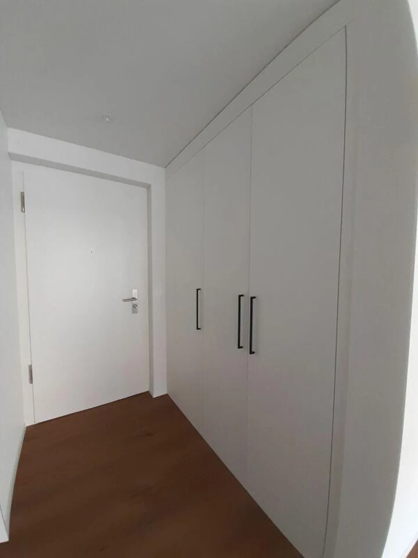 Great 2 1/2 room apartment with large balcony - Photo 7 of 8