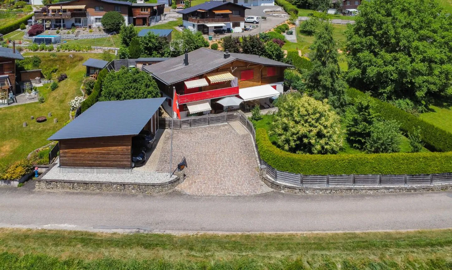 Incantevole casa unifamiliare con ampio spazio esterno - Foto 2 di 13