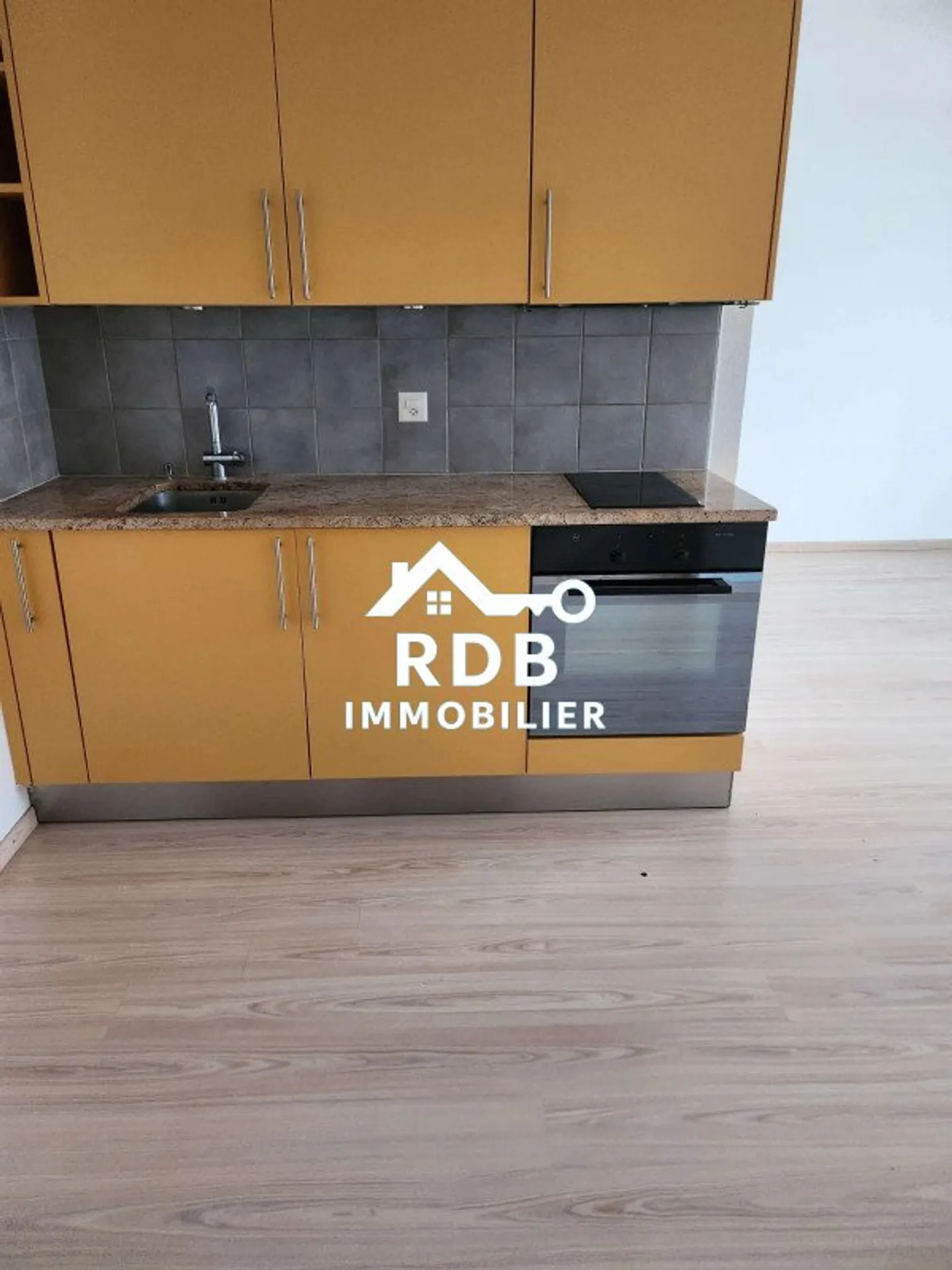 Charmant, lumineux et moderne studio à Genolier - Photo 2 sur 13
