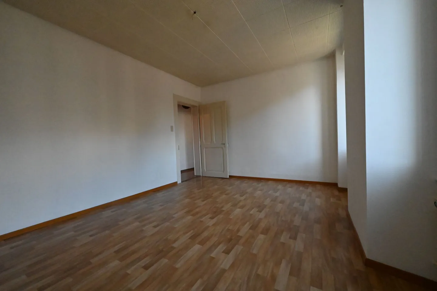 Appartamento 2.5 camere affascinante - Foto 4 di 18