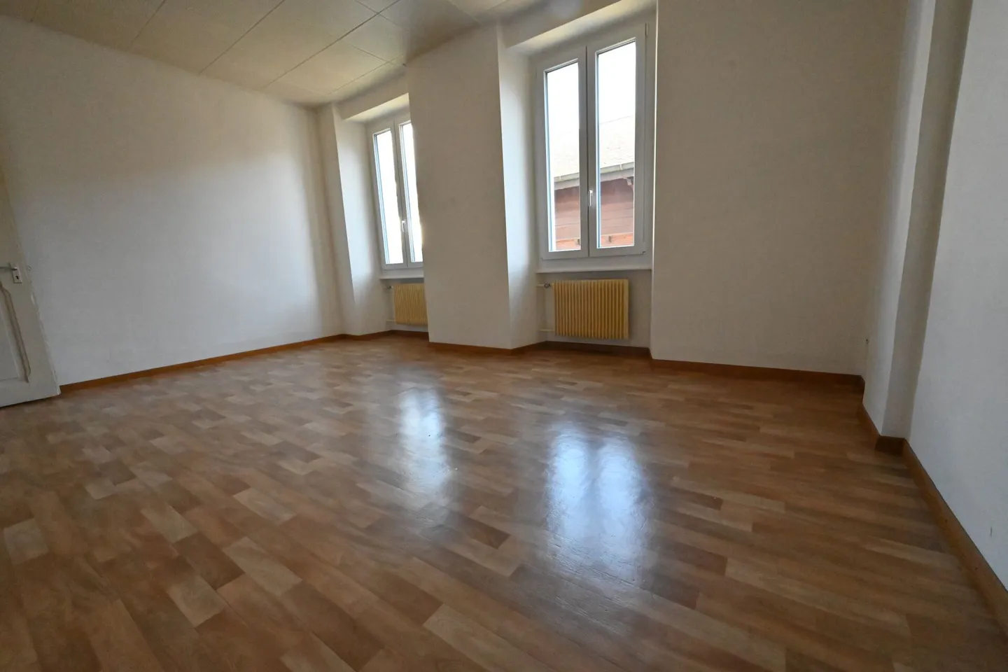 Appartamento 2.5 camere affascinante - Foto 3 di 18