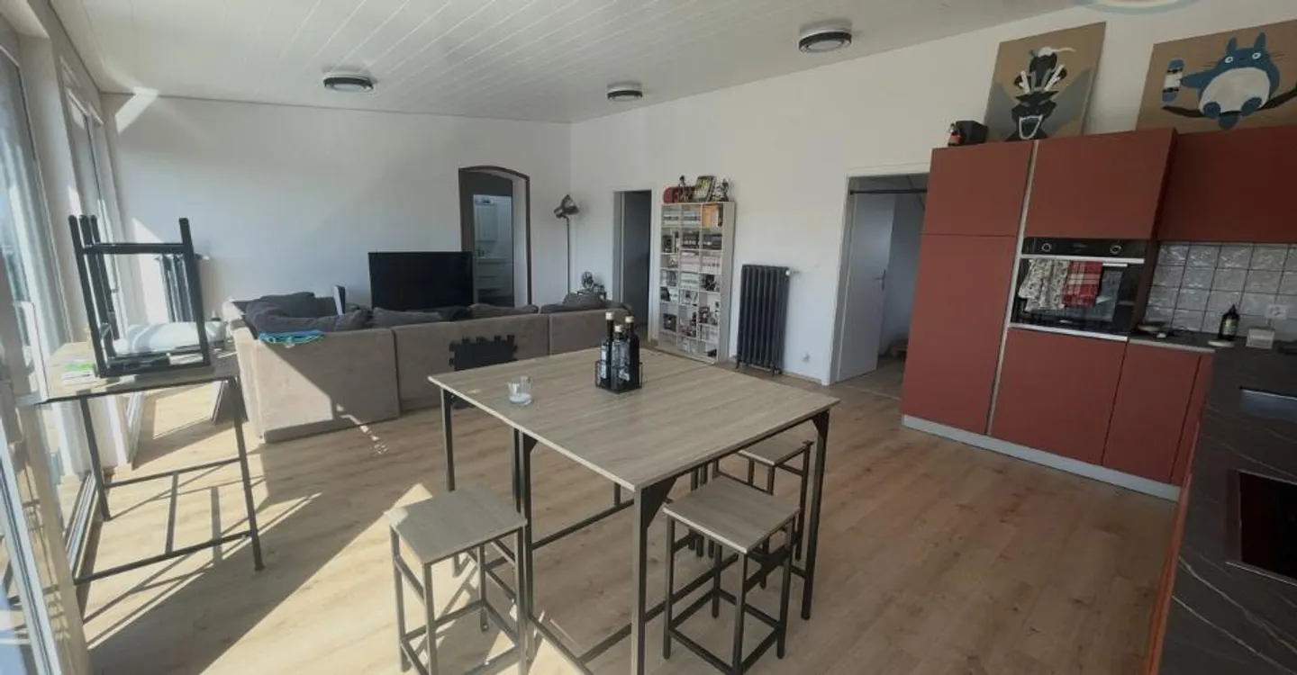 IN AFFITTO bellissimo appartamento di 3,5 locali nel centro di Porrentruy - Foto 2 di 8