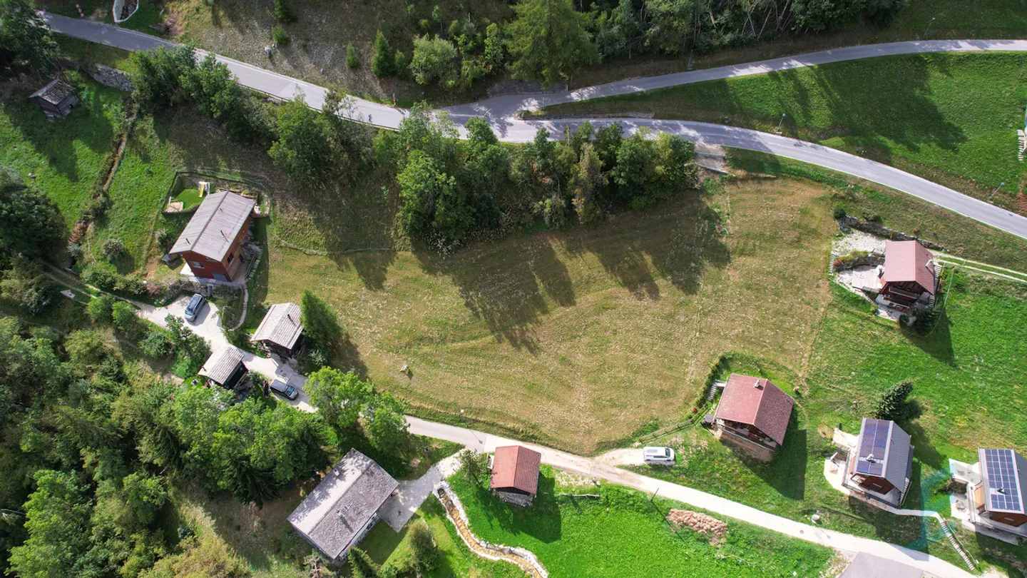 Terrain constructible à St-Jean - Photo 6 sur 9
