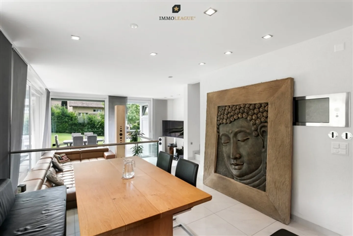 Exclusive living in a quiet location with wellness area near the city. - Photo 5 of 12