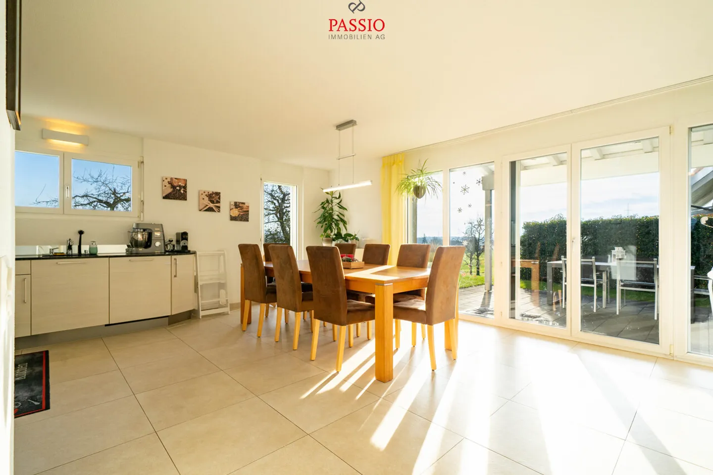 Casa unifamiliare di 5,5 stanze ben curata in una posizione privilegiata - Foto 4 di 31