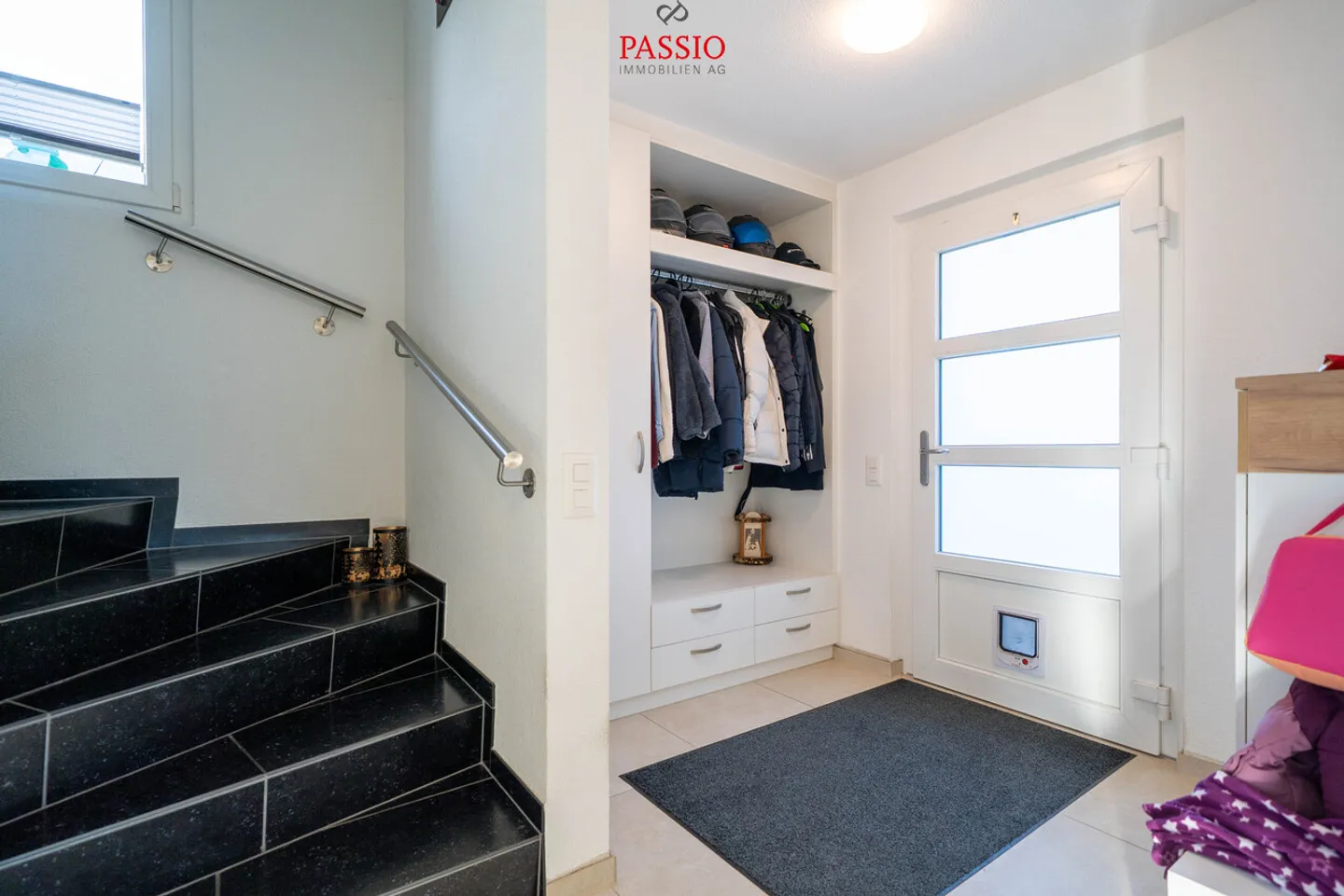 Casa unifamiliare di 5,5 stanze ben curata in una posizione privilegiata - Foto 5 di 31