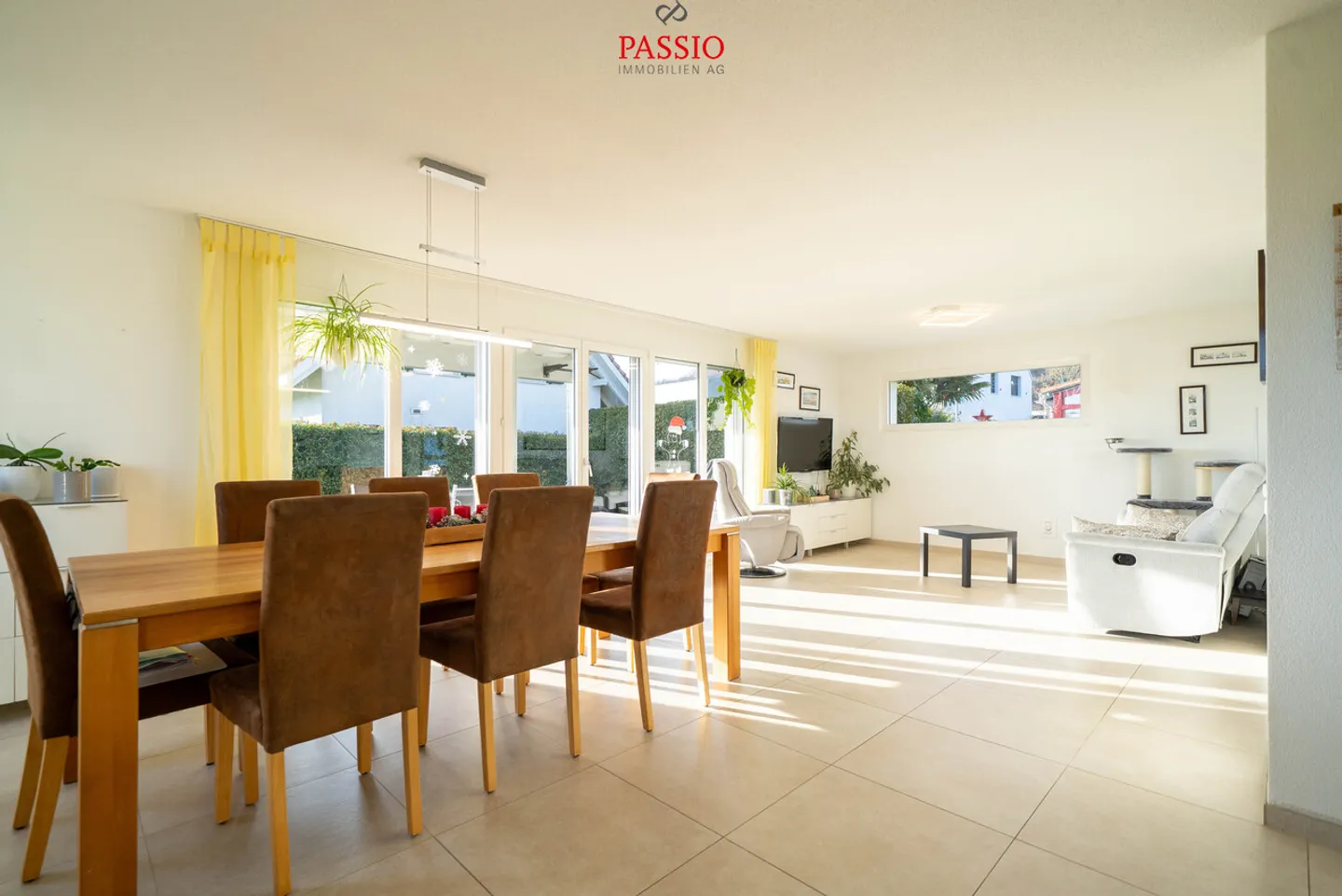 Casa unifamiliare di 5,5 stanze ben curata in una posizione privilegiata - Foto 6 di 31