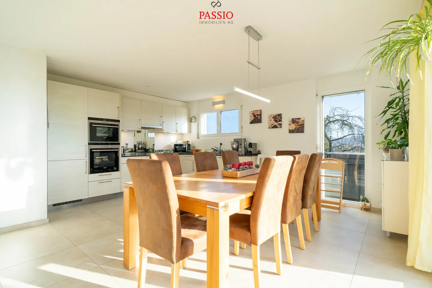 Casa unifamiliare di 5,5 stanze ben curata in una posizione privilegiata - Foto 7 di 31