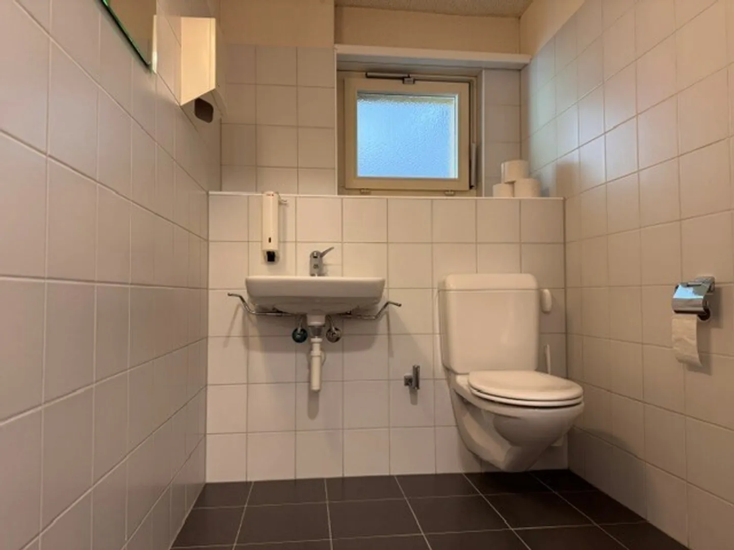 Spazi per uffici/pratiche/servizi in affitto ad Altdorf - Foto 10 di 11