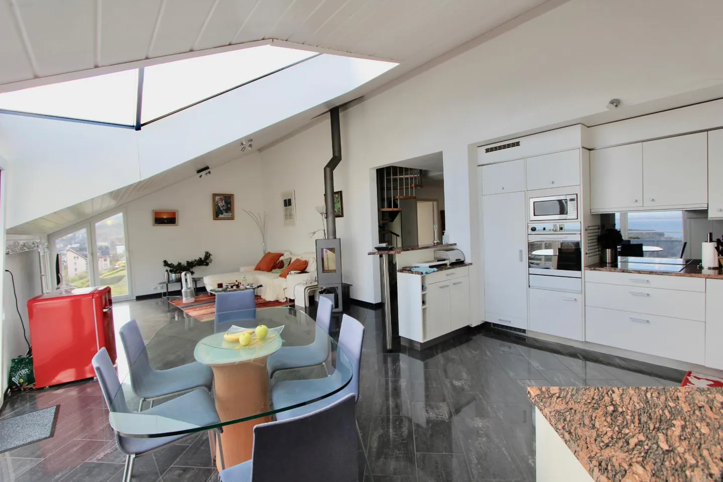 Appartement de Luxe avec Vue sur le Lac - Photo 3 sur 24