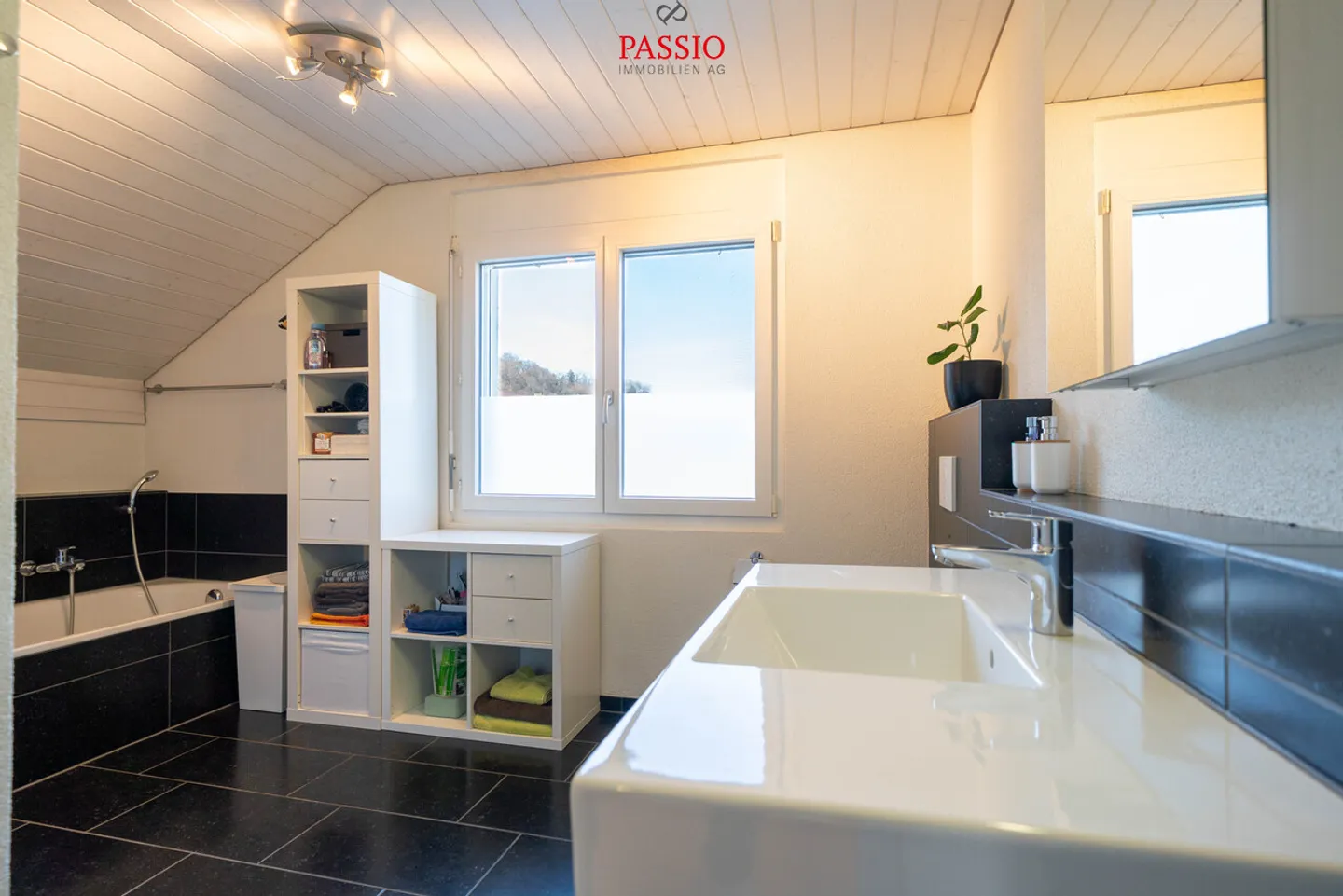 Casa unifamiliare di 5,5 stanze ben curata in una posizione privilegiata - Foto 11 di 31