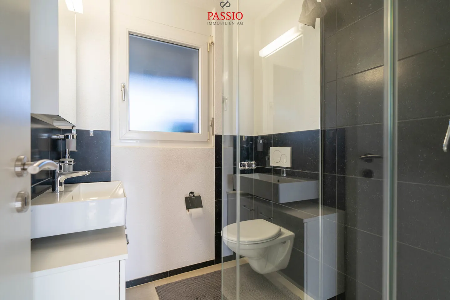 Casa unifamiliare di 5,5 stanze ben curata in una posizione privilegiata - Foto 13 di 31