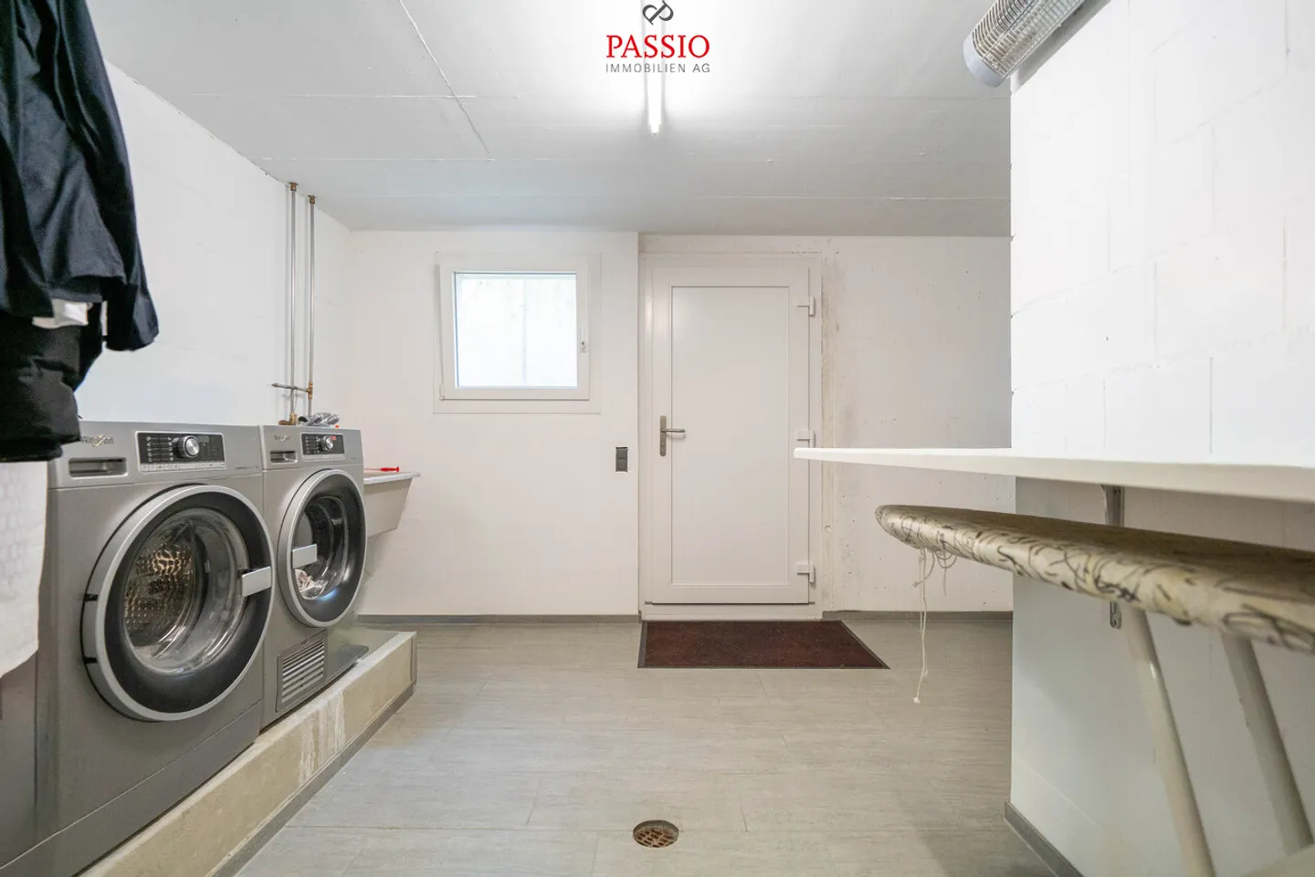 Casa unifamiliare di 5,5 stanze ben curata in una posizione privilegiata - Foto 19 di 31