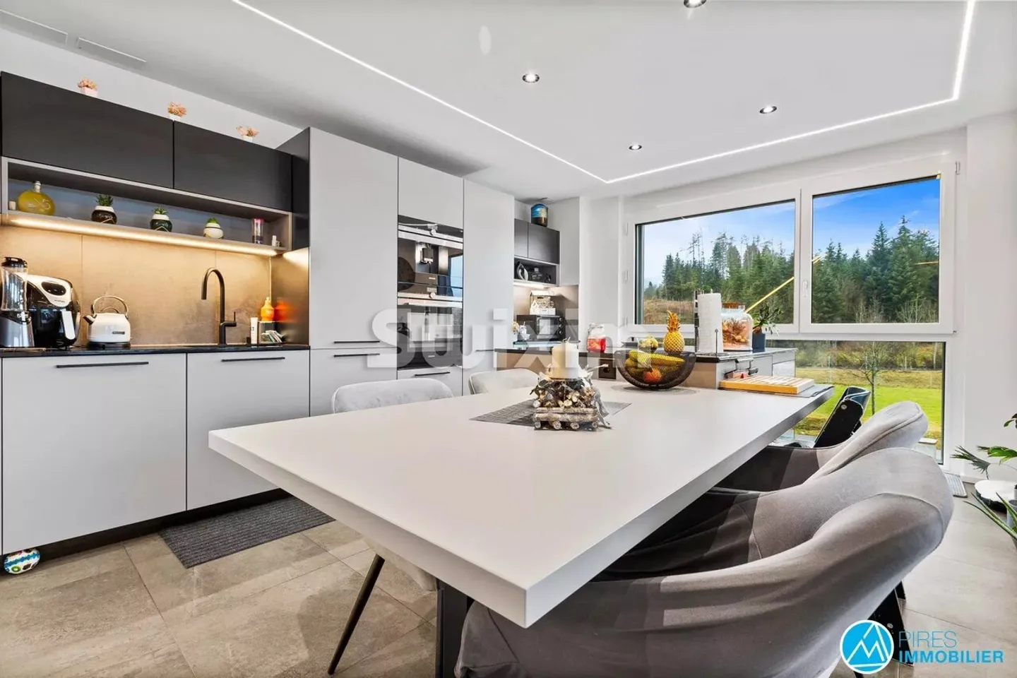 Exklusivität! Luxuriöse Wohnung mit Blick auf die Berge! - Foto 4 von 7