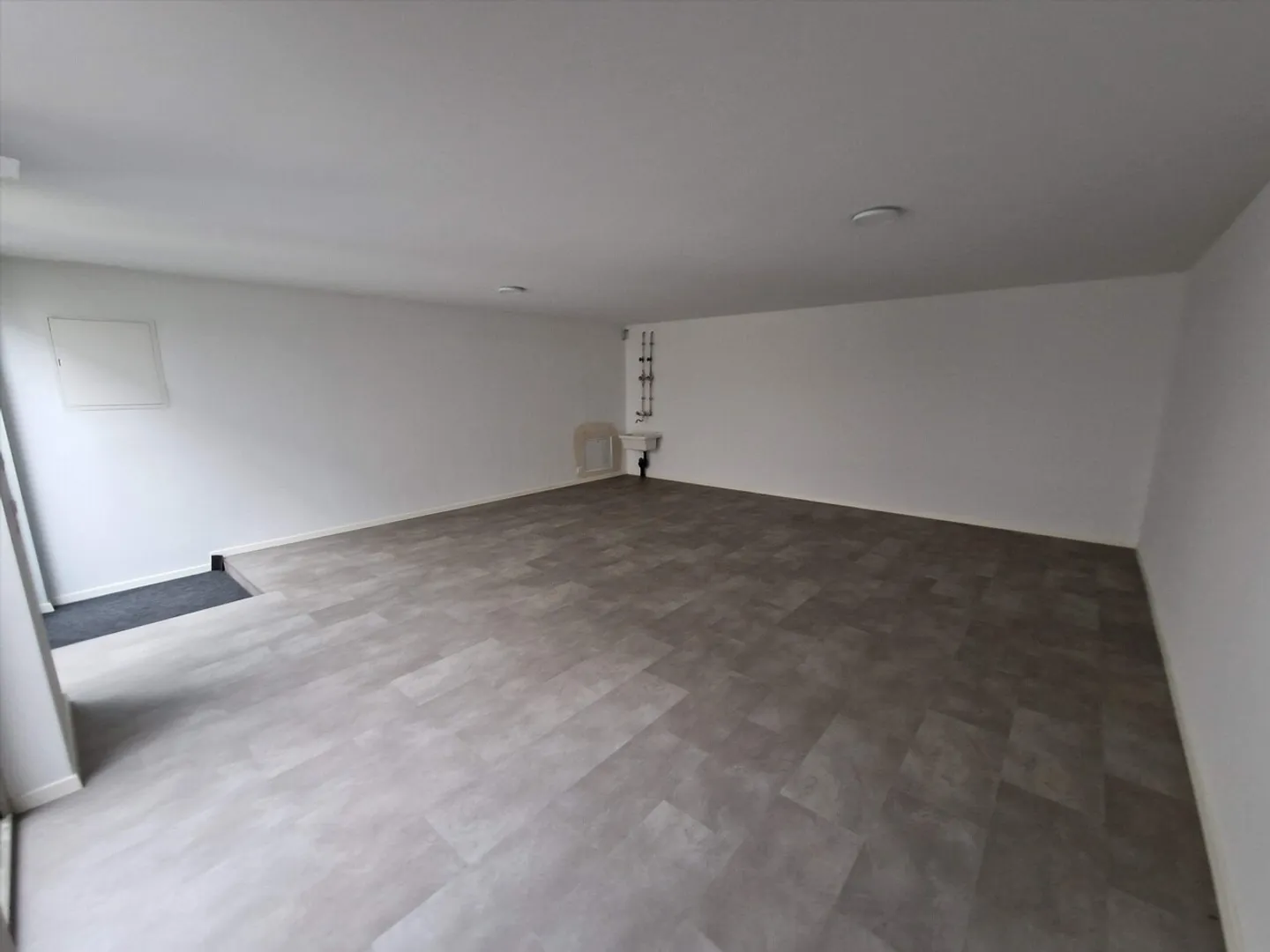 Vielseitiger Gewerberaum - Foto 3 von 4