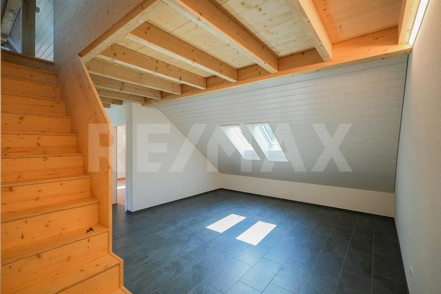 Modernes 3.5 Zimmer Penthouse - Foto 5 von 8