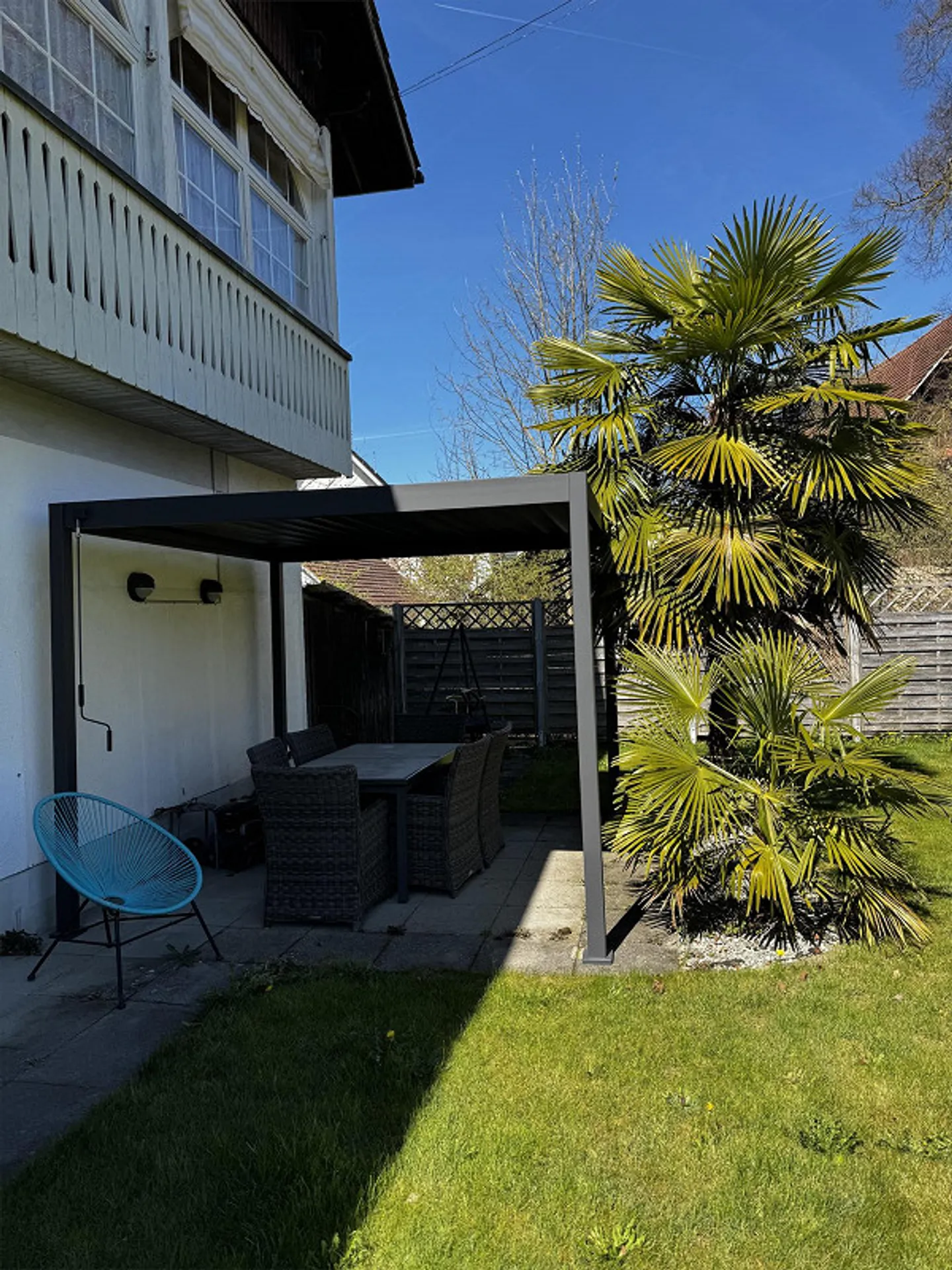 3 Familienhaus mit grosser Werkstatt plus 10 Parkplätze - Photo 2 of 10