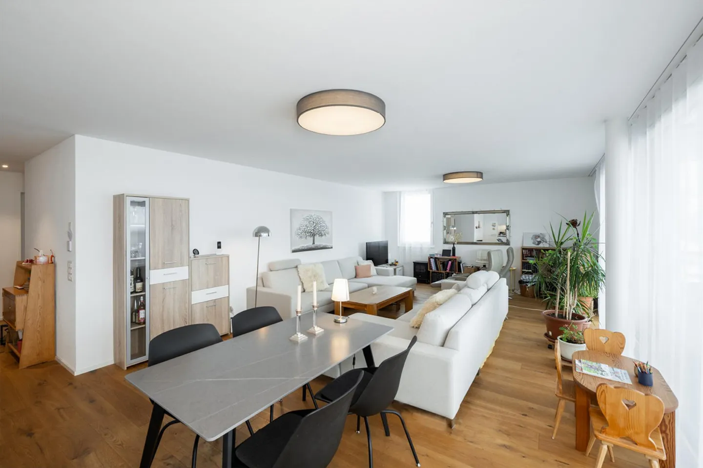 appartement lumineux de 4,5 pièces - Photo 3 sur 12