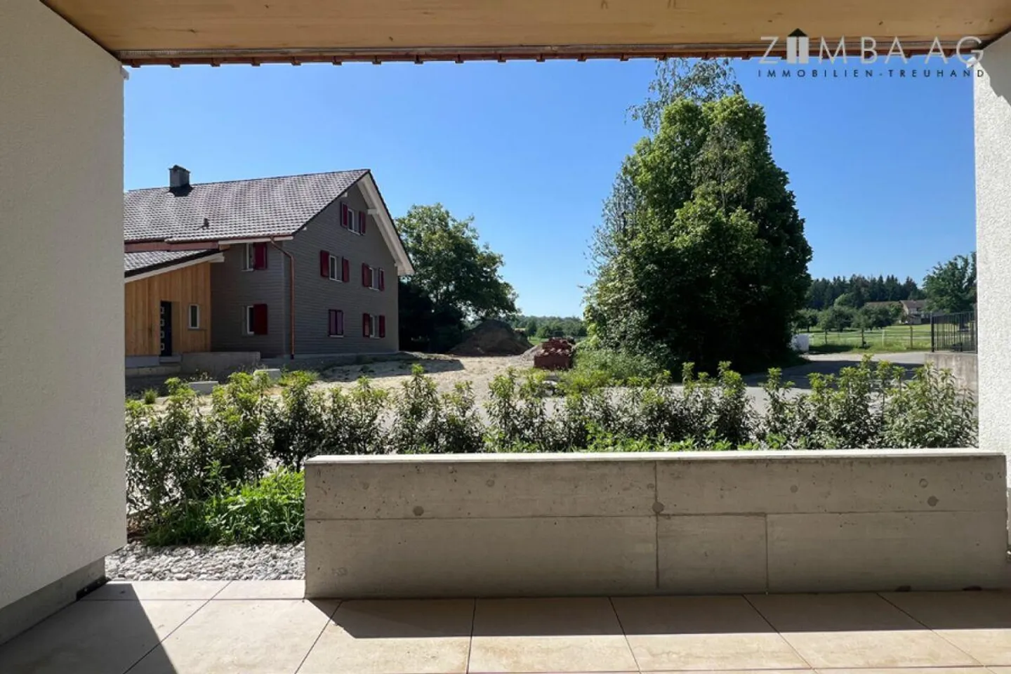 In campagna, in una nuova casa trifamiliare con ascensore - Foto 4 di 13