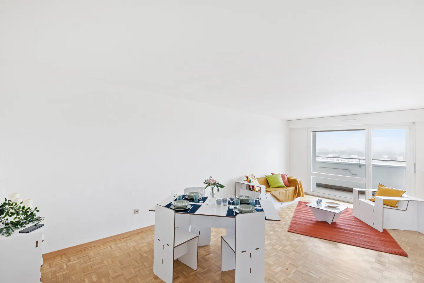 Modernes Apartment mit Balkon - Foto 3 von 8