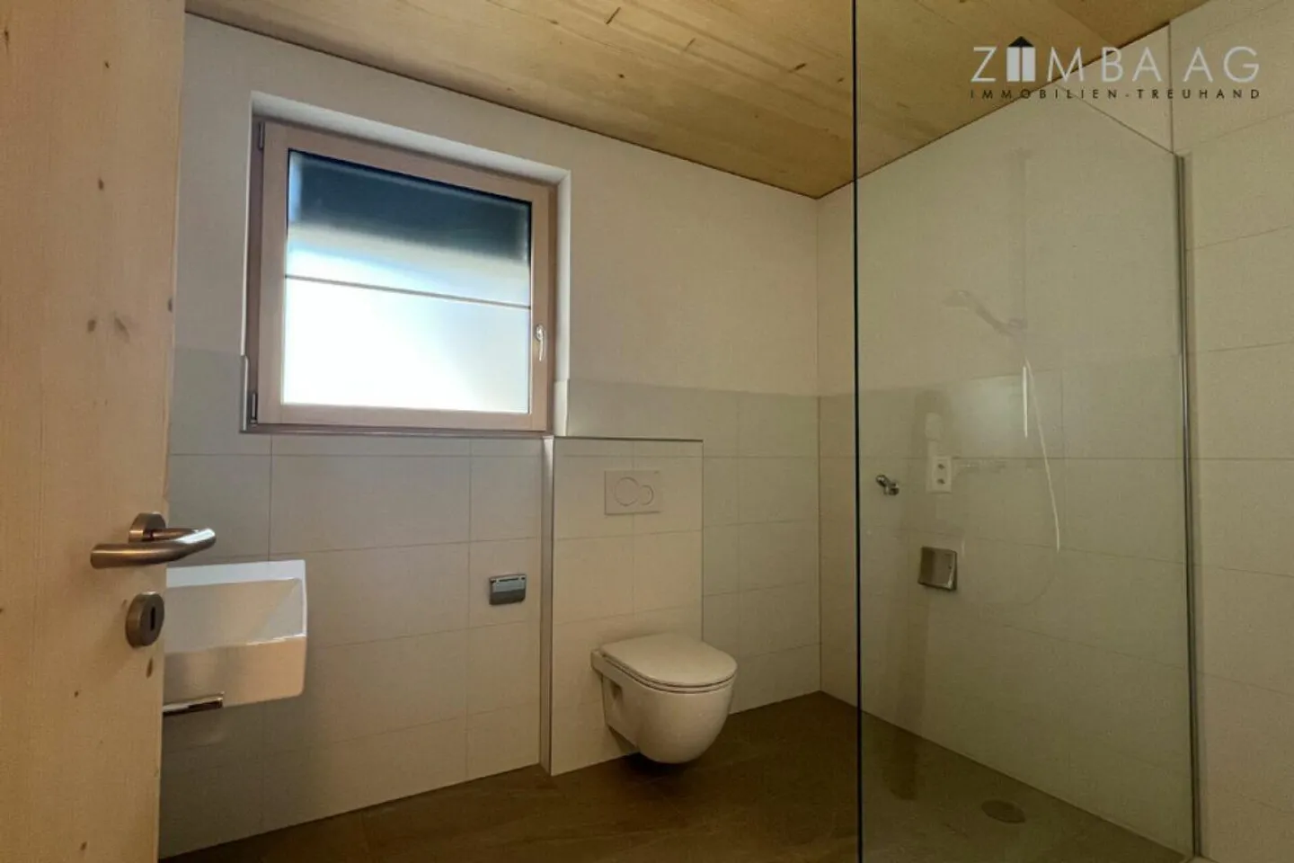 In campagna, in una nuova casa trifamiliare con ascensore - Foto 9 di 13