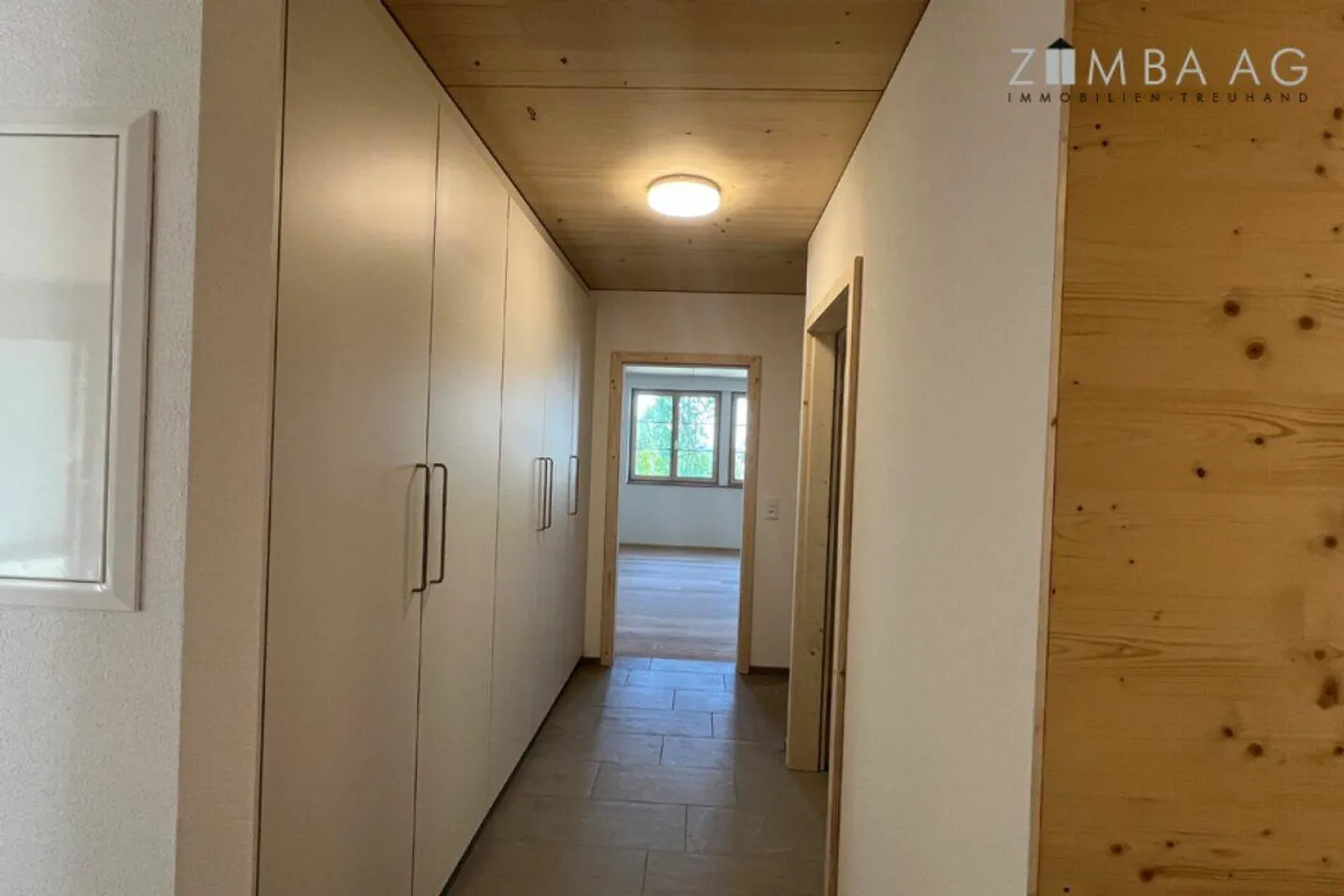 In campagna, in una nuova casa trifamiliare con ascensore - Foto 12 di 13