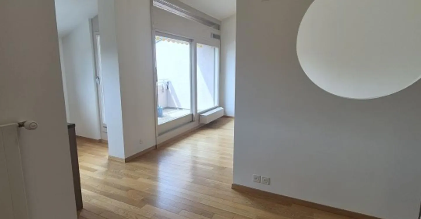4-room apartment on the 3rd floor in a green setting in Cologny - Photo 1 of 12