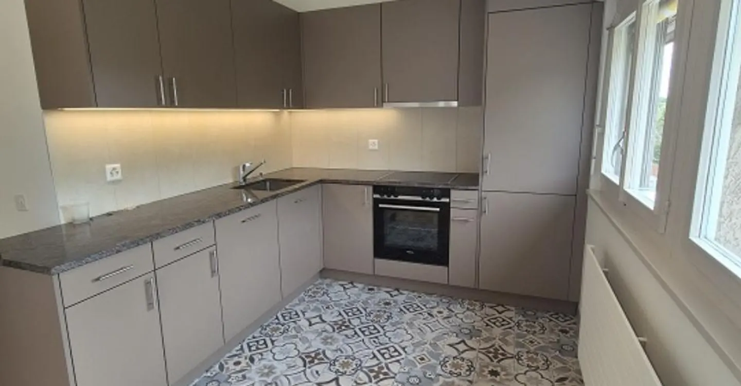 4-room apartment on the 3rd floor in a green setting in Cologny - Photo 5 of 12