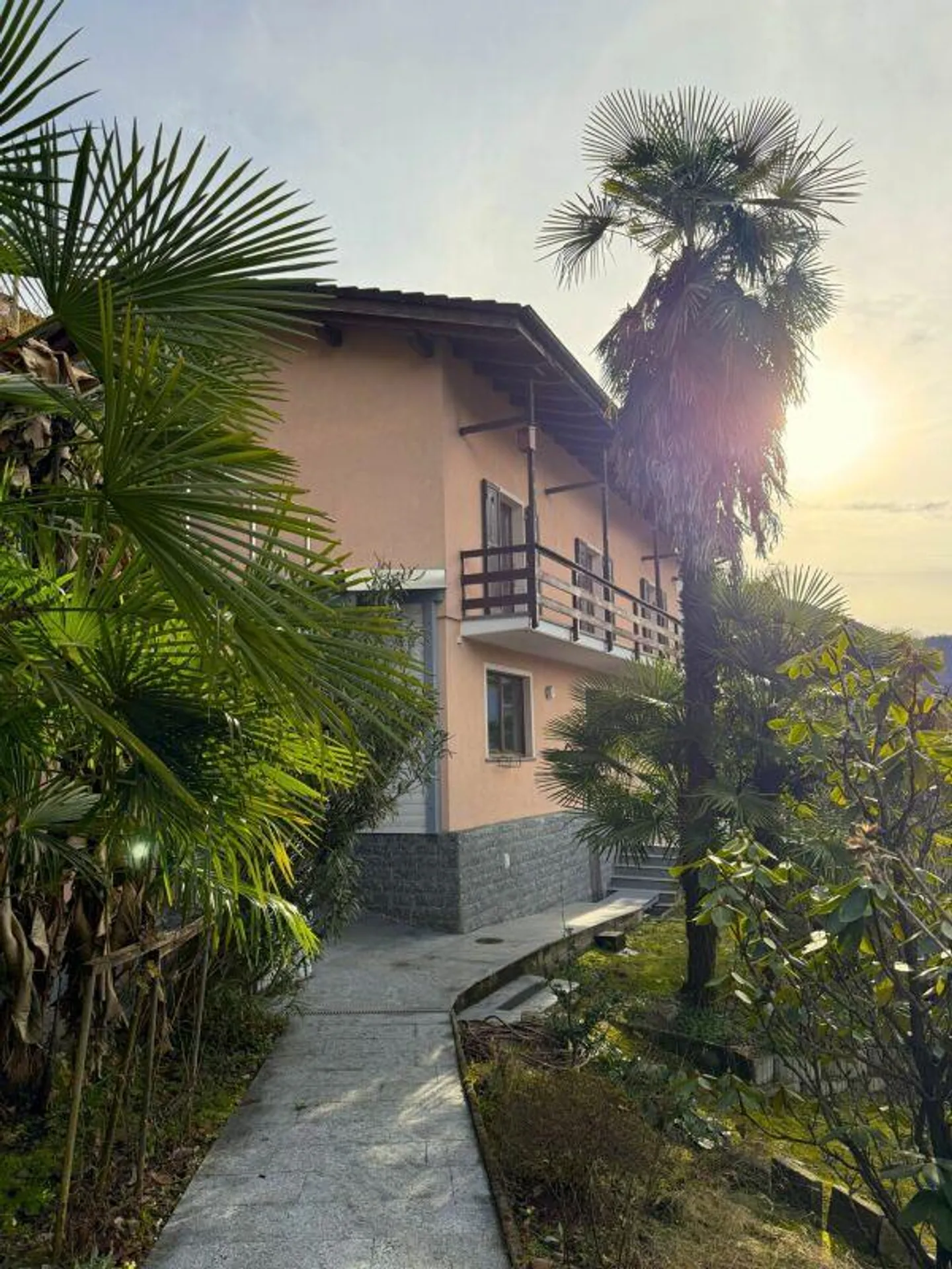 Spacious House in Idyllic Location - Photo 3 of 9