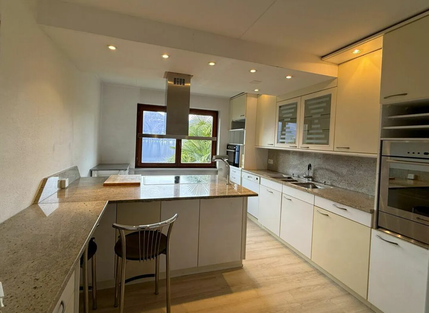 Spacious House in Idyllic Location - Photo 7 of 9