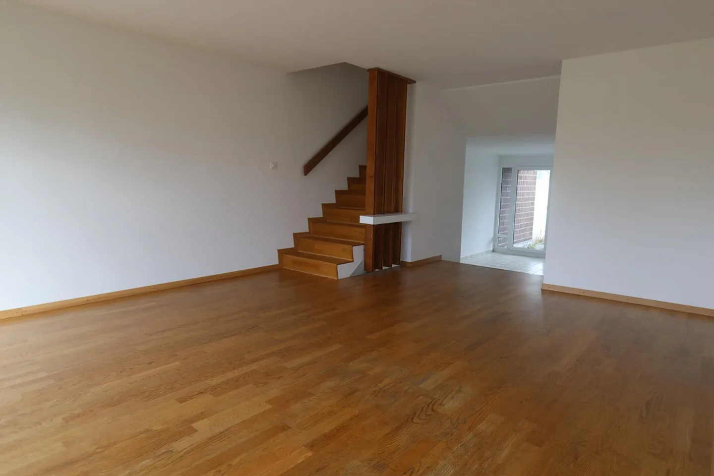 Casa a schiera di 5,5 stanze con vista sul verde - Foto 4 di 9