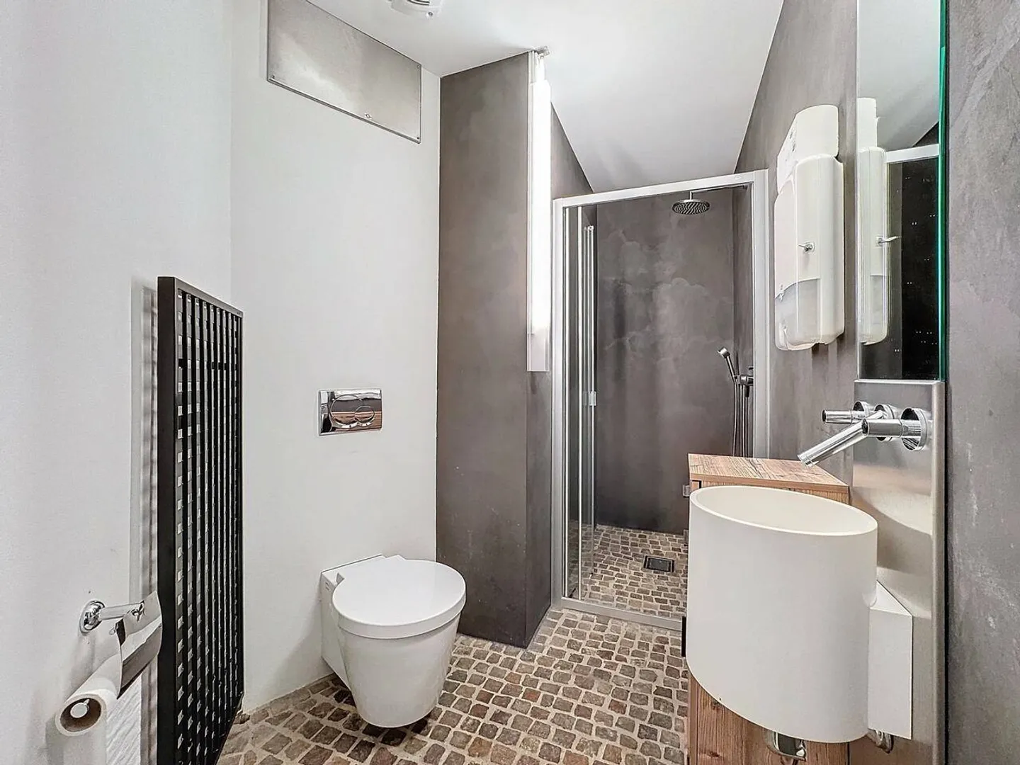 Grande loft in pieno centro - Foto 7 di 11