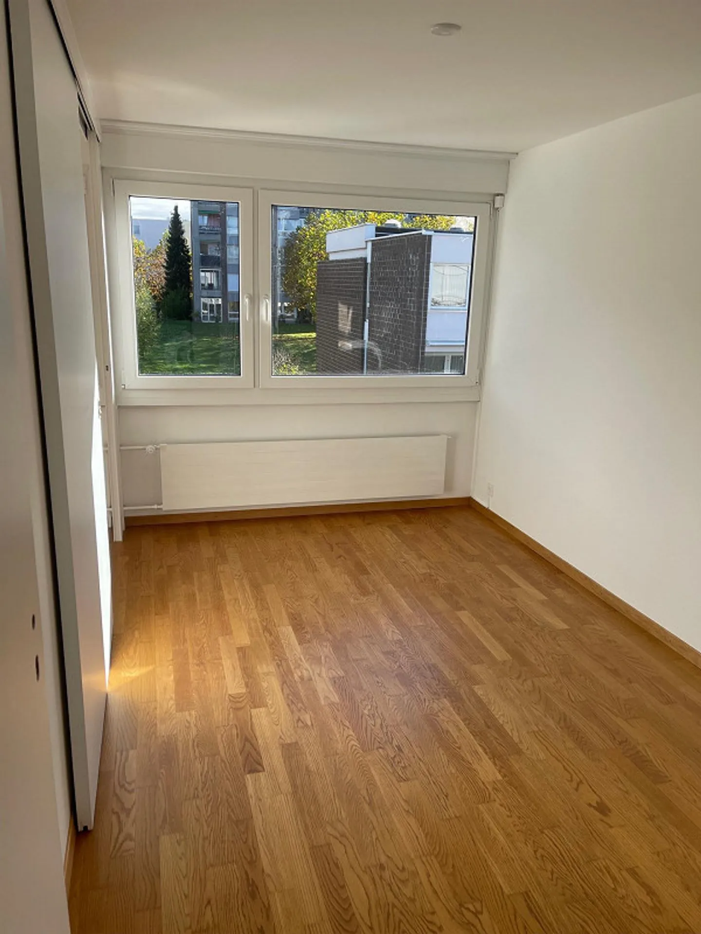 Casa a schiera di 5,5 stanze con vista sul verde - Foto 6 di 9