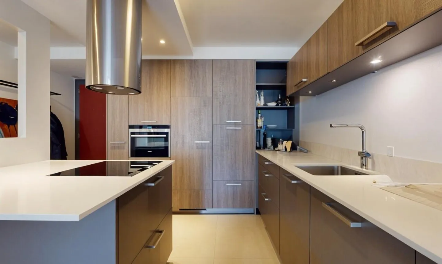 Zeitgenössische Wohnung in der Nähe des Stadtzentrums - Foto 3 von 9