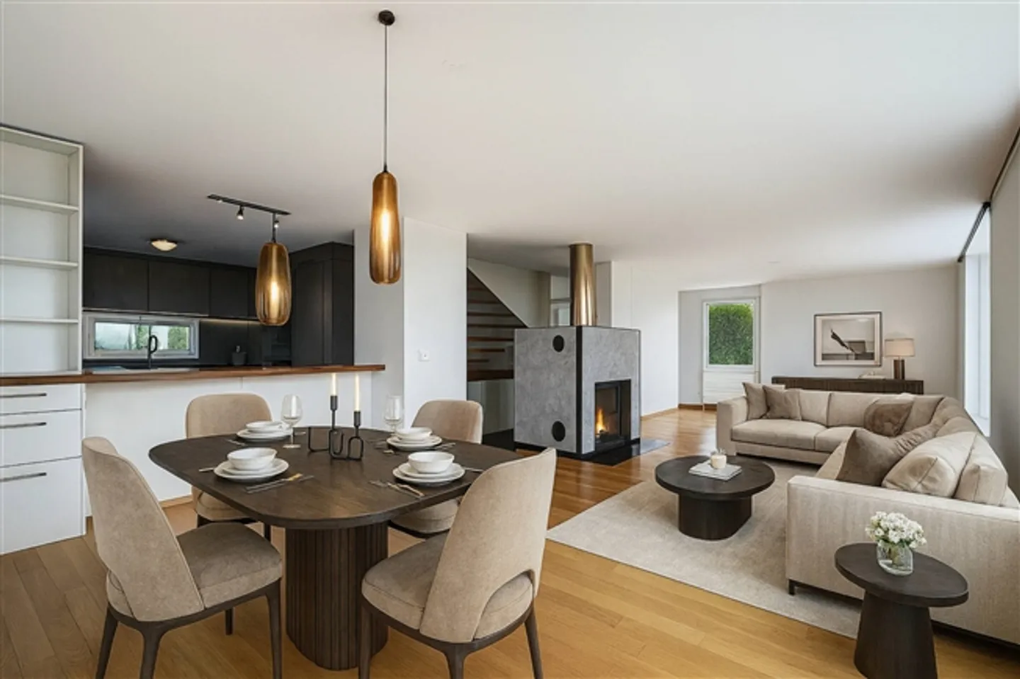 Detached villa with 7.5 rooms, just a stone's throw from the village - Photo 3 of 13