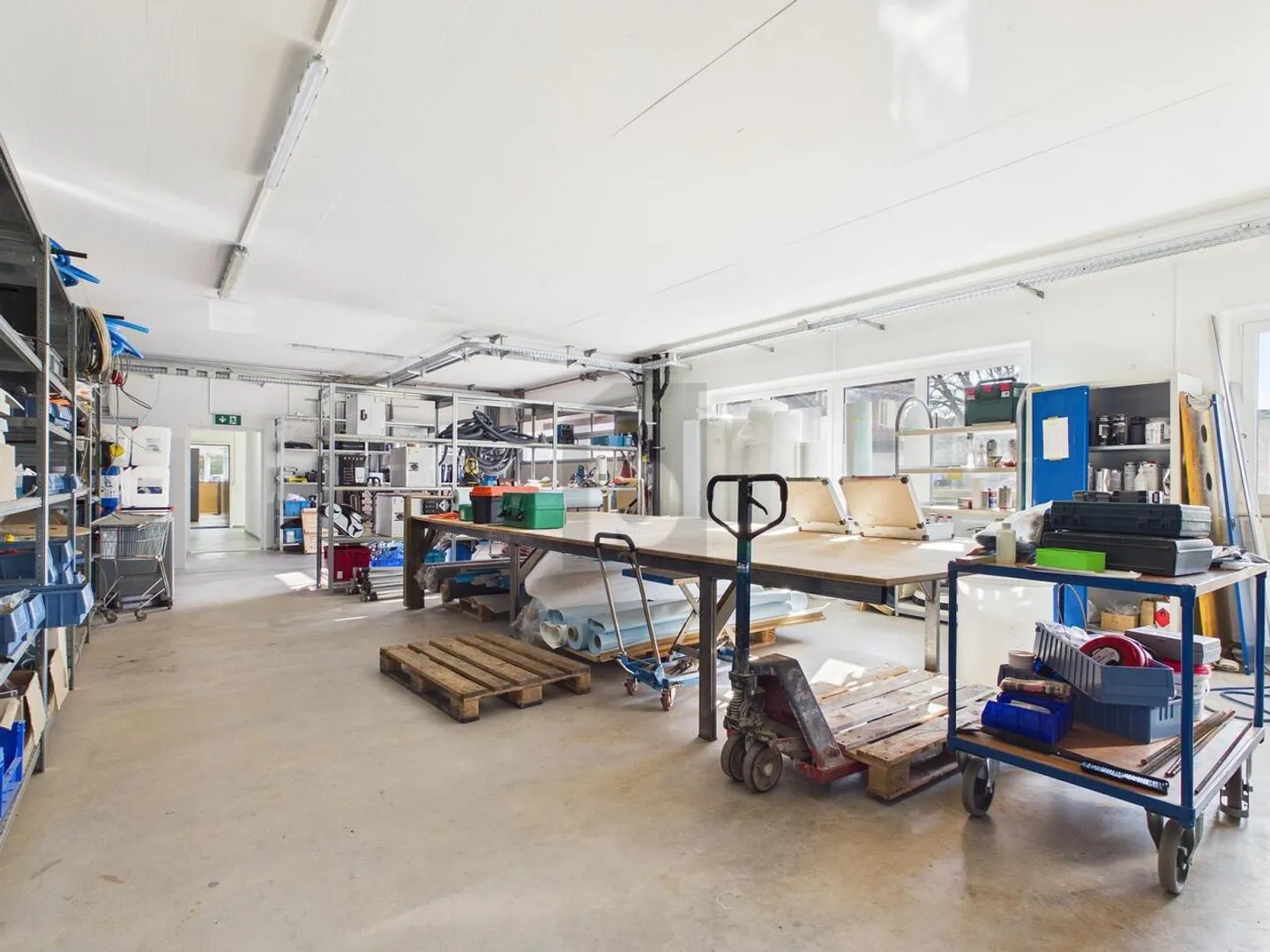 OFFICINA MODERNA PER UTILIZZO FLESSIBILE - Foto 5 di 6