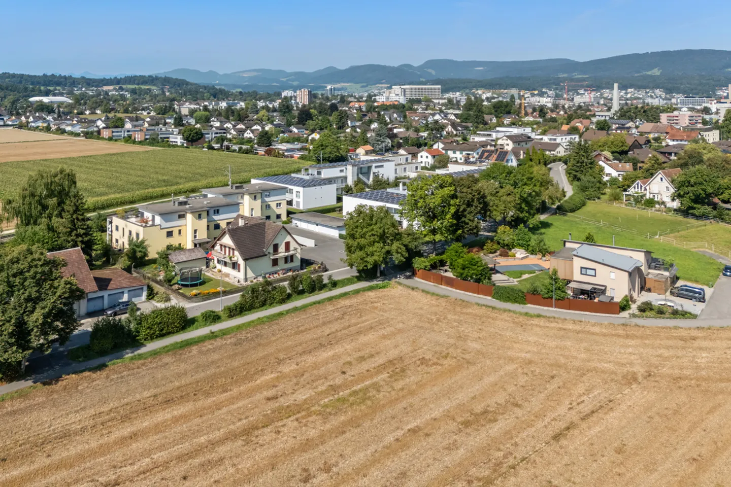 Ampia area edificabile in posizione desiderabile - Foto 1 di 2