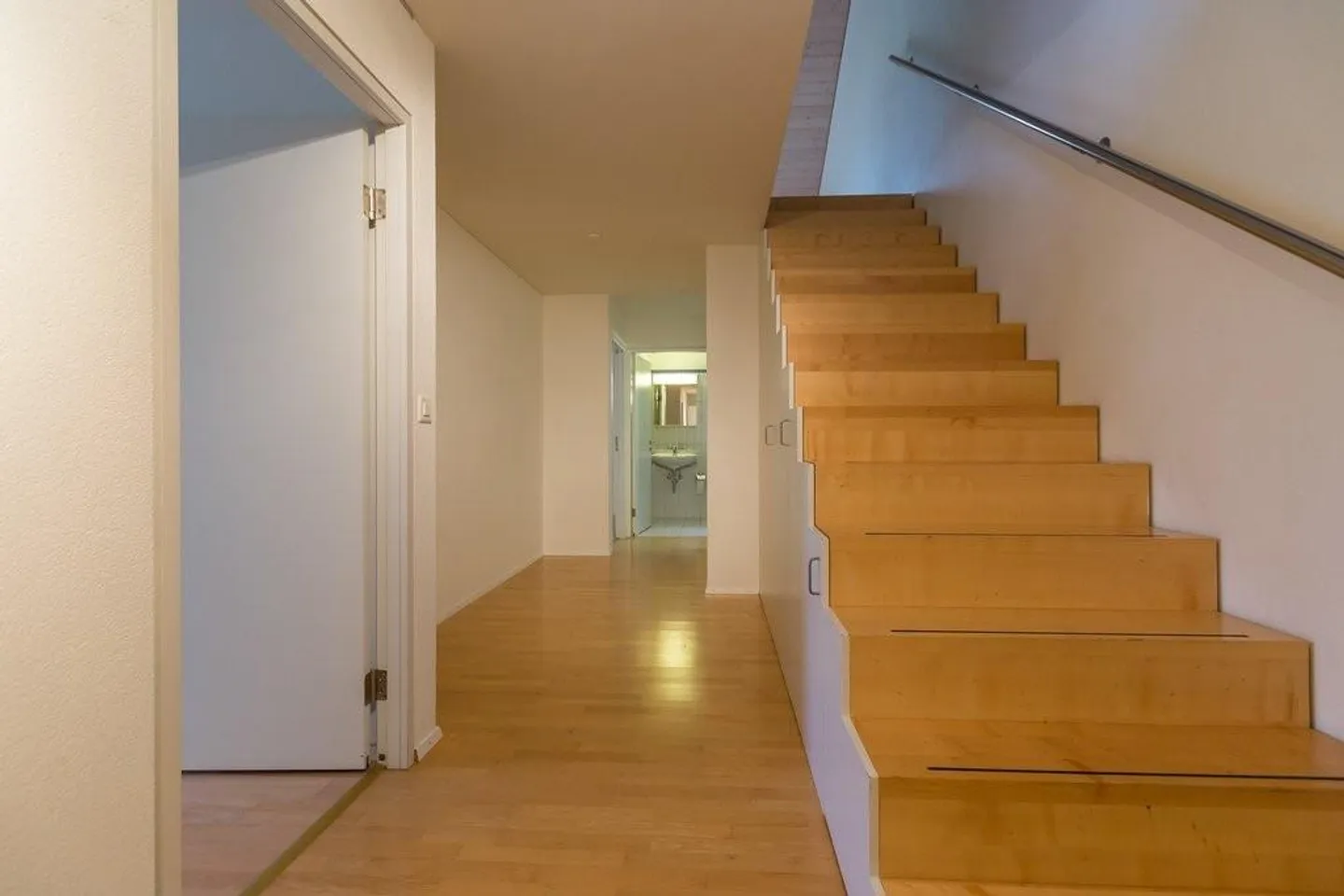 Beautiful 5.5-room maisonette apartment with stunning views - Photo 4 of 12