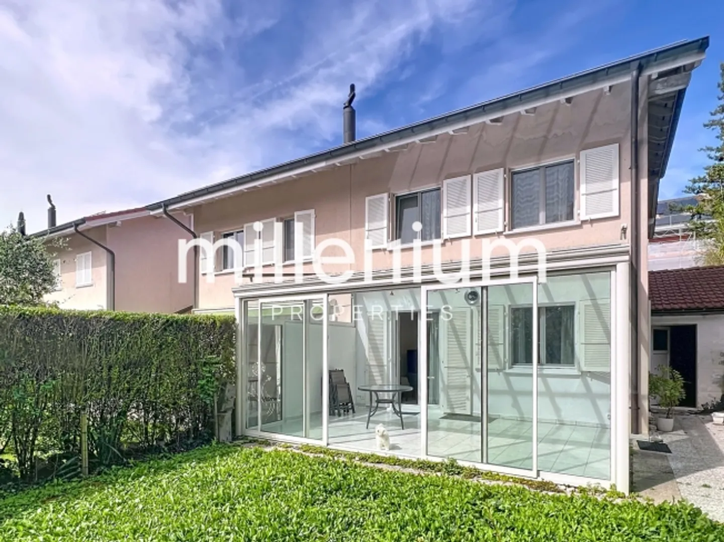 Familienhaus mit Garten in Bellevue - Foto 1 von 11