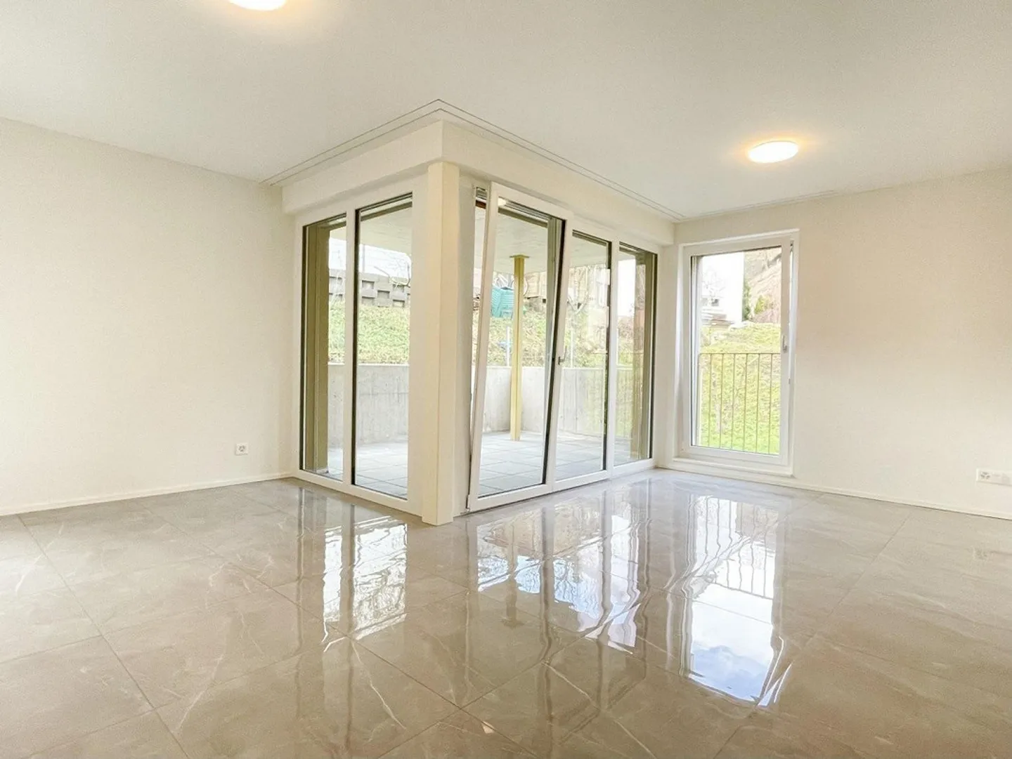 Appartamento moderno al piano terra - Foto 2 di 12