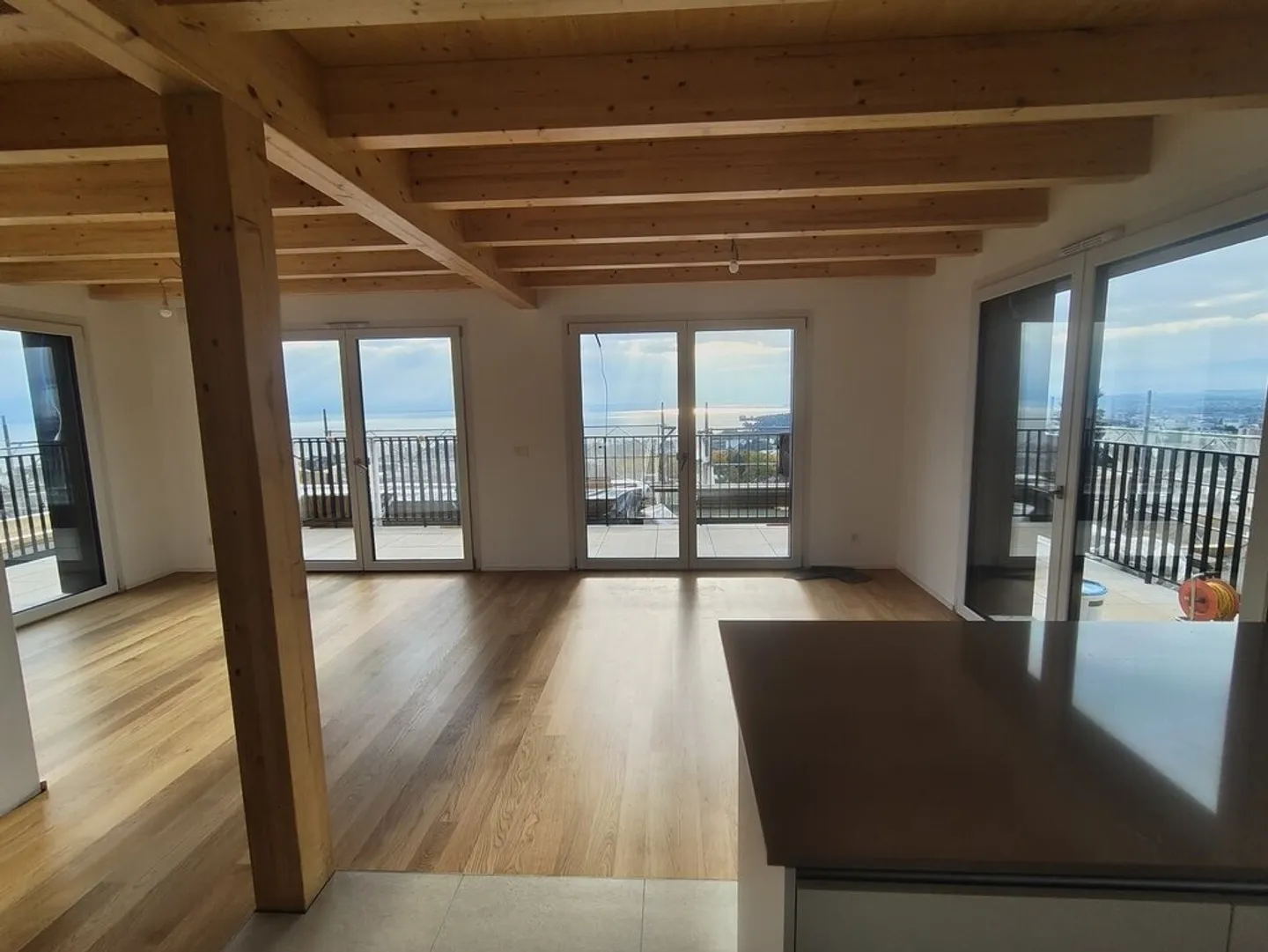 New apartment with lake view - Photo 2 of 7