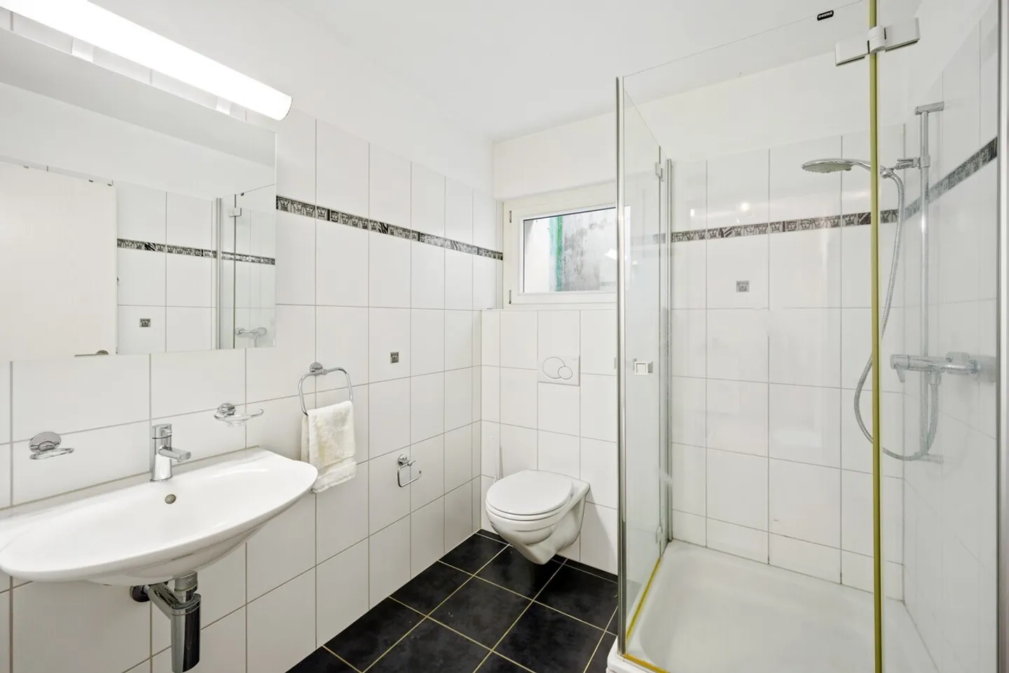Casa bifamiliare esclusiva con privacy e tanto verde - Foto 13 di 16