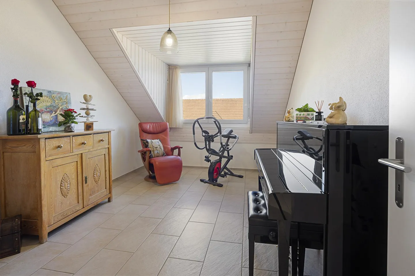 Oasis de vie moderne avec vue et terrasse ensoleillée - Photo 5 sur 11