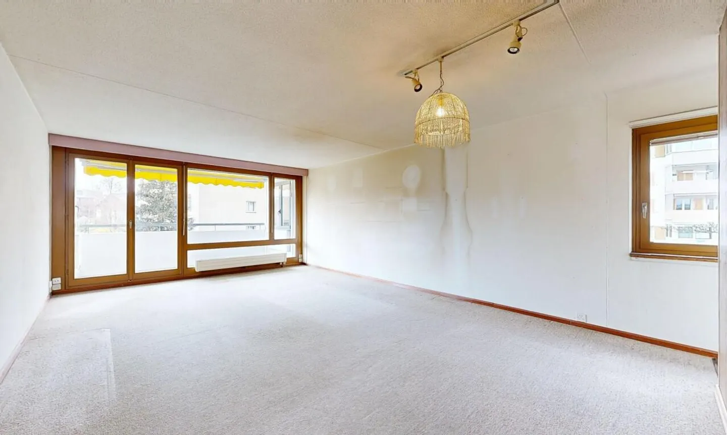 Appartement 4.5 pièces avec beaucoup de potentiel à Uznach - Photo 3 sur 11
