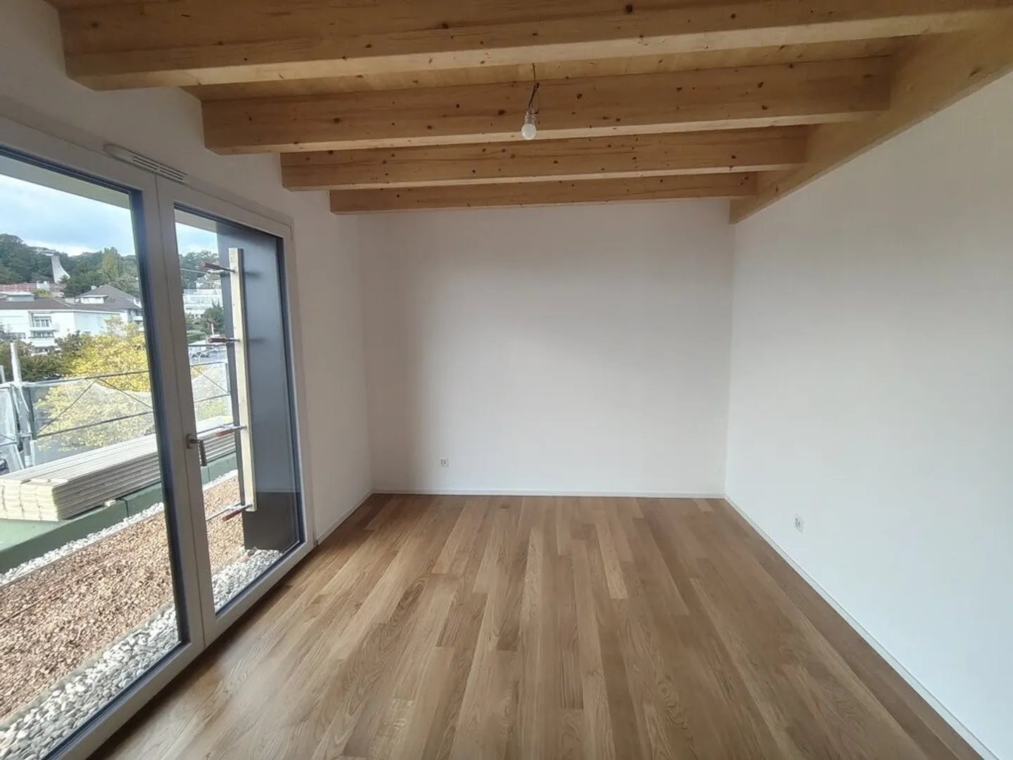 New apartment with lake view - Photo 5 of 7